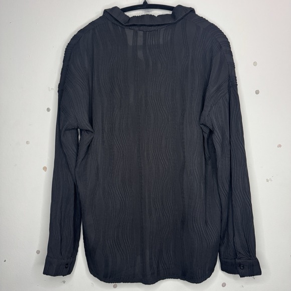 Kaileigh Size Large Black Long sleeve Button Up Shirt Texture‎ Semi Sheer Collar - Picture 7 of 10